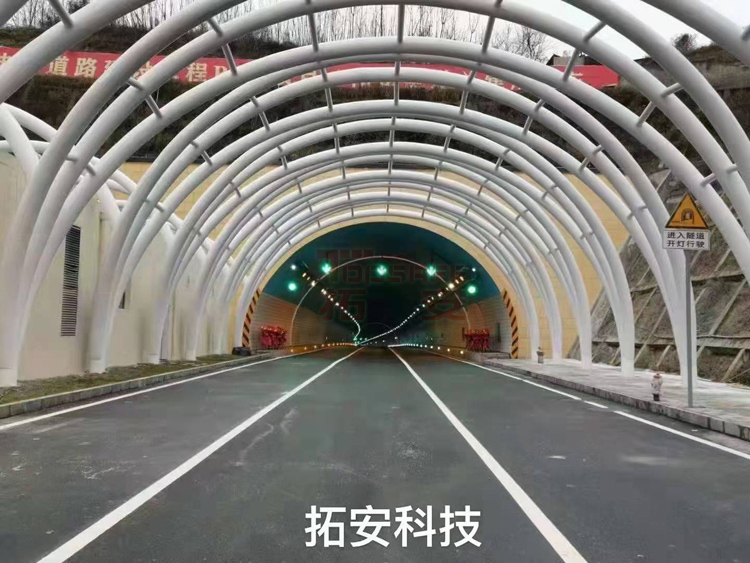 贵州毕节七星关区南部新区深圳路延伸段道路建成通车
